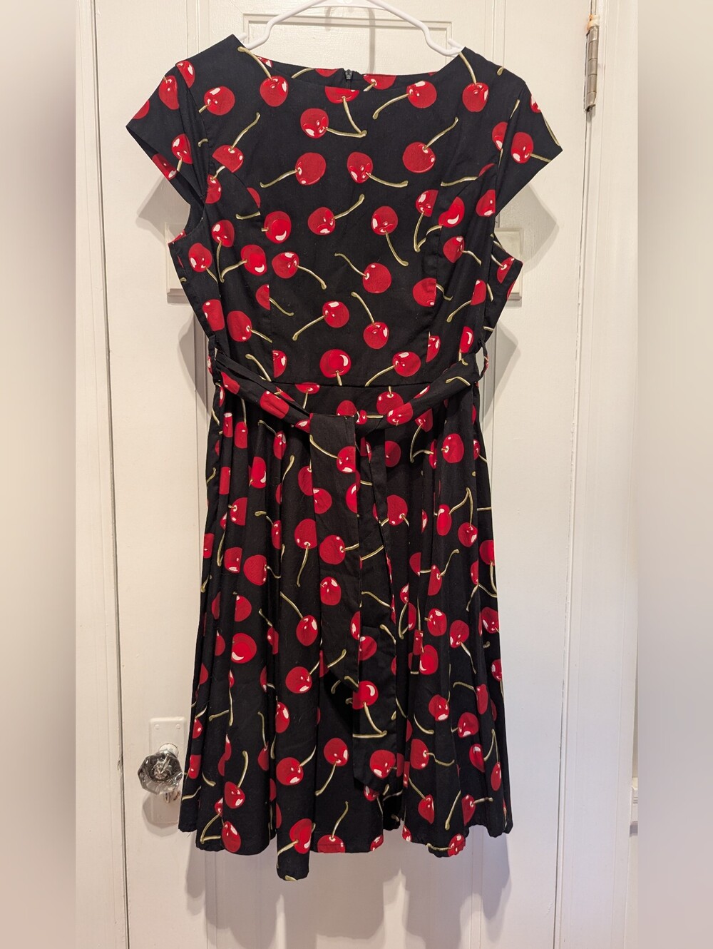 imprinte vintage Women's Black Cherry Print Swing Dress with Belt
